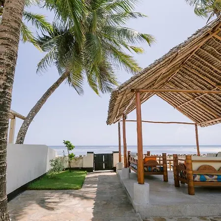 Oasys House - Beautiful Private Beach Front Home Msambweni Exterior photo