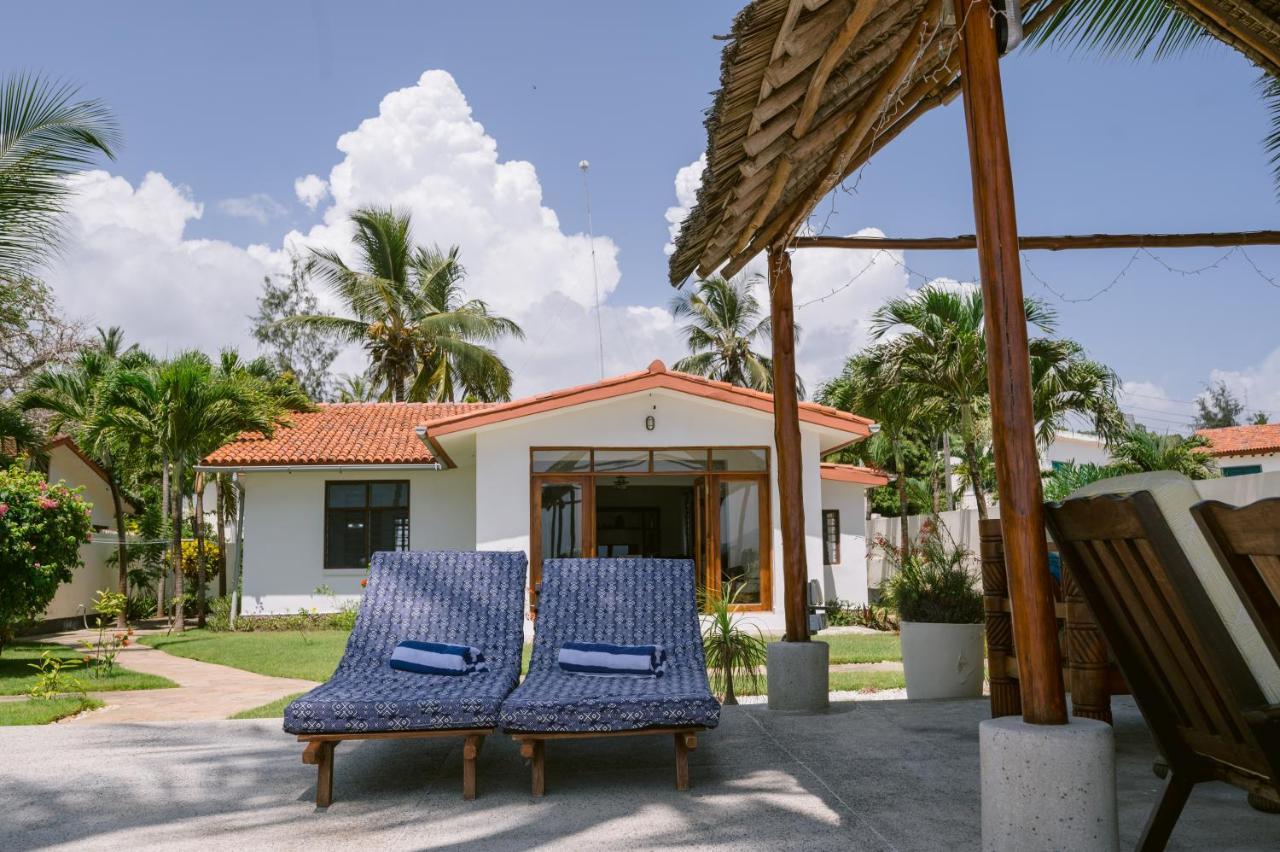 Oasys House - Beautiful Private Front *