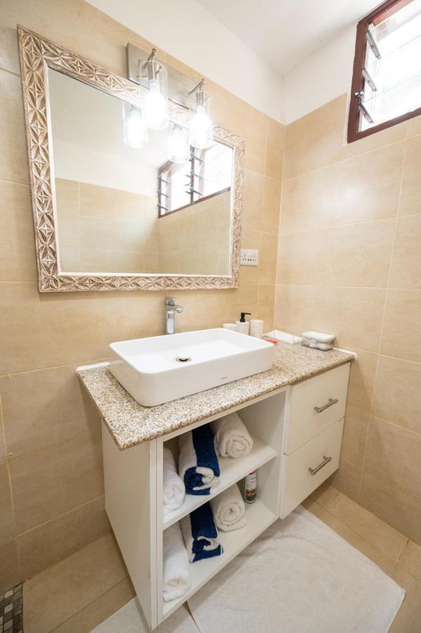 Oasys House - Beautiful Private Front Holiday home *