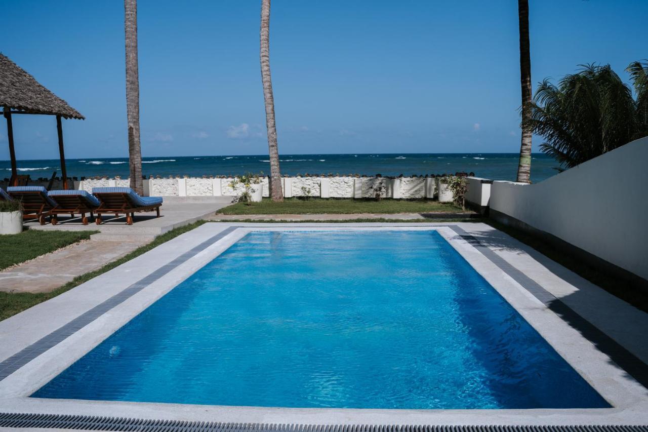 Oasys House - Beautiful Private Front Holiday home