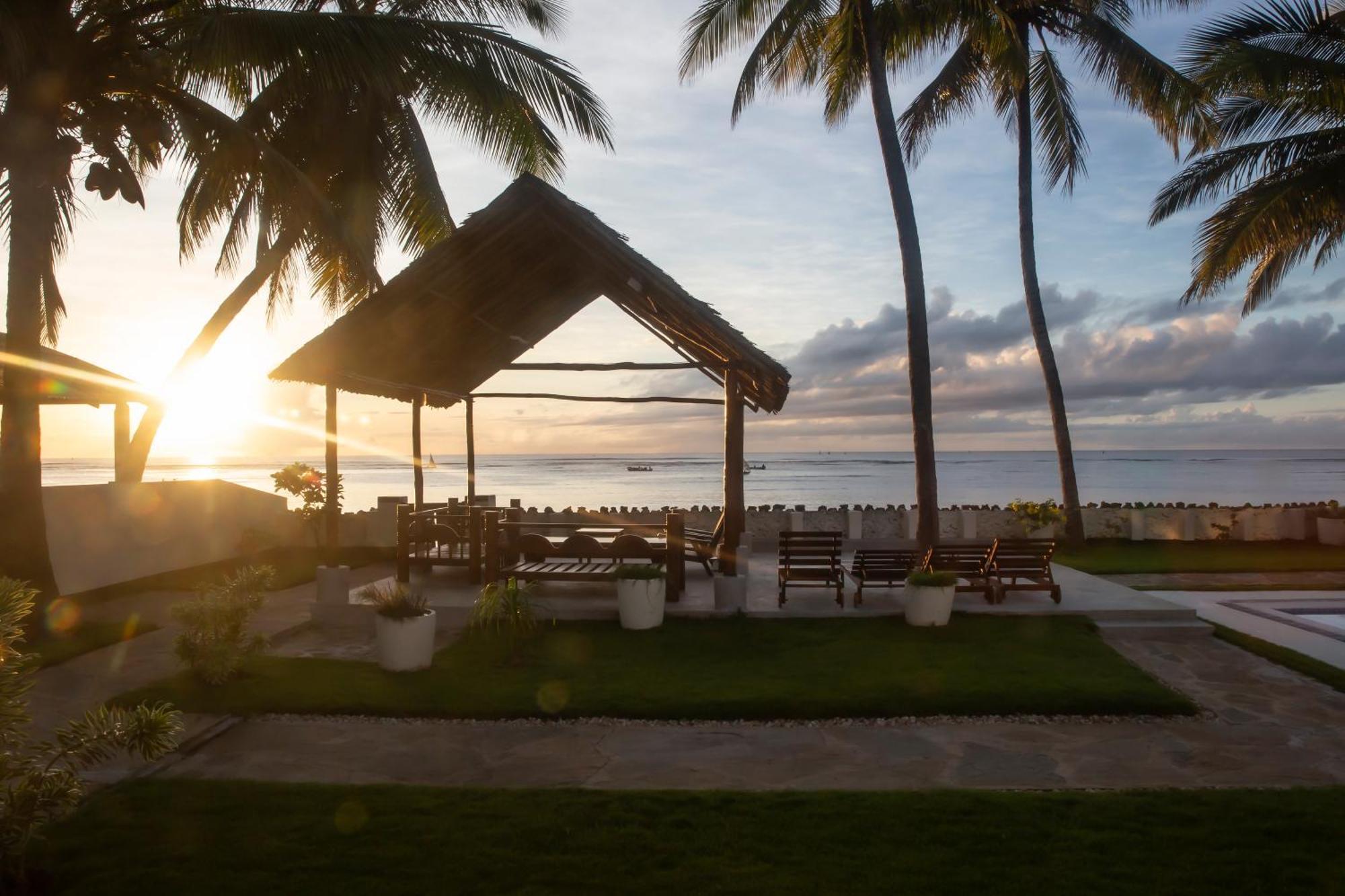 Oasys House - Beautiful Private Front Holiday home *